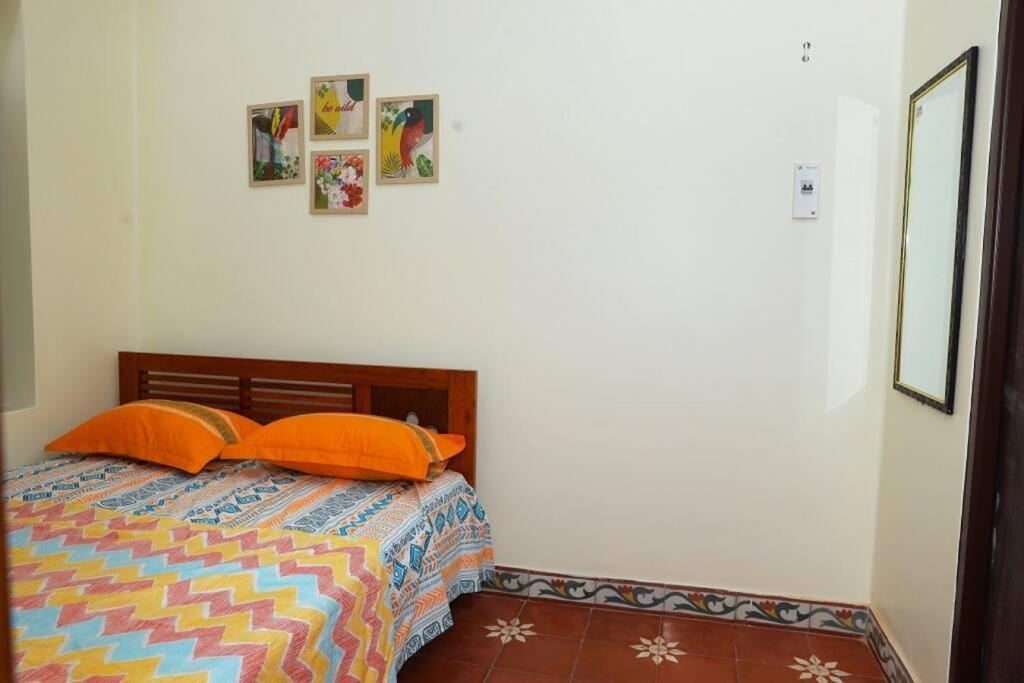 Heritage Home With 3 Bed/3 Bath With Kitchen In A Residential Neighborhood. Maduráj Kültér fotó