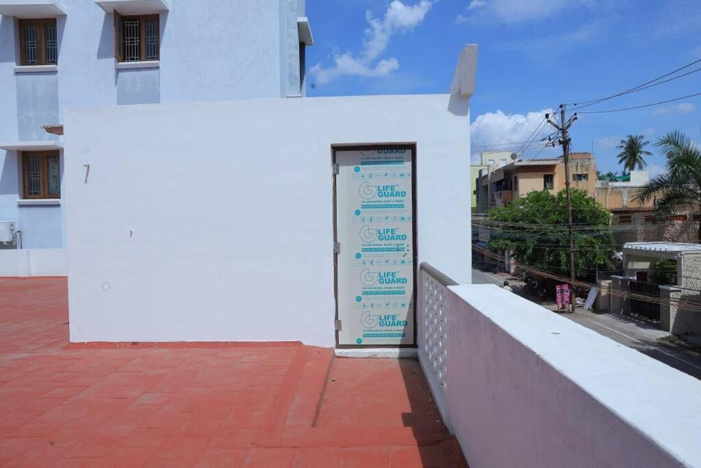 Heritage Home With 3 Bed/3 Bath With Kitchen In A Residential Neighborhood. Maduráj Kültér fotó