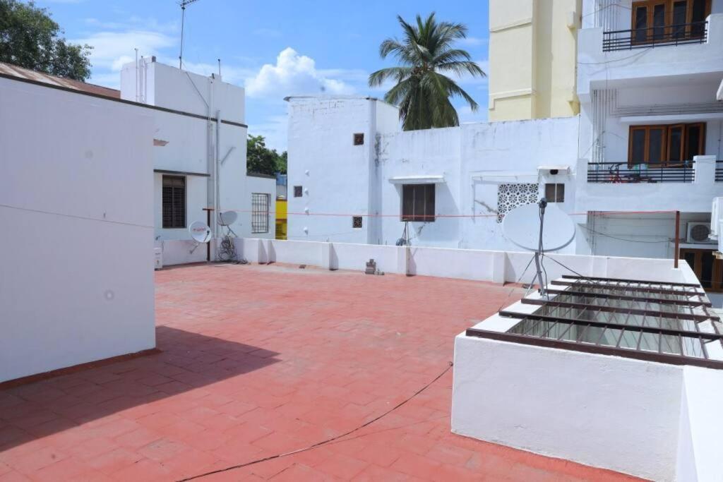 Heritage Home With 3 Bed/3 Bath With Kitchen In A Residential Neighborhood. Maduráj Kültér fotó