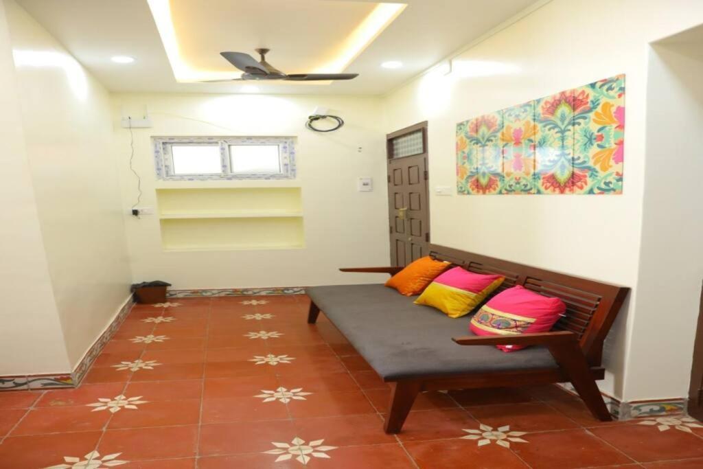 Heritage Home With 3 Bed/3 Bath With Kitchen In A Residential Neighborhood. Maduráj Kültér fotó